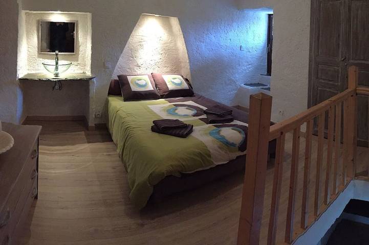 Location de vacances pour 4 personnes, avec jardin à Canari - 2