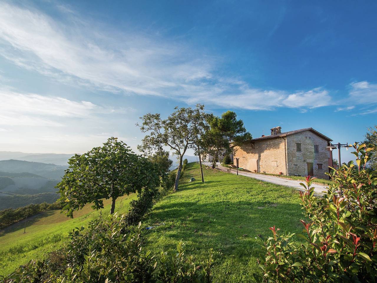 Villa in Sant'Angelo mit Talblick in Sant'Angelo in Vado, Valle del Metauro
