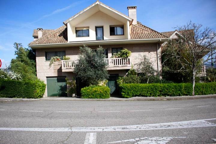 Casa de huéspuedes para 2 personas, con Balcón además de Terraza y Vistas en Porriño