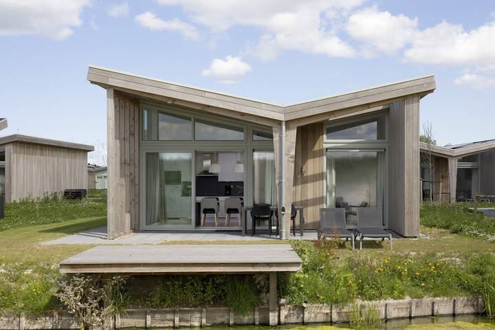 Vakantiehuis voor 4 personen, with Balkon/Terras and Terras as well as Tuin and Sauna in Zeeland
