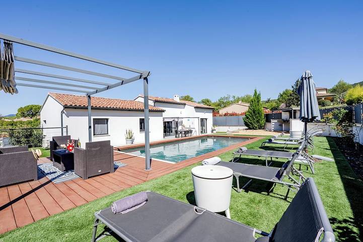 Location de vacances pour 6 personnes, avec jardin et terrasse à Saint-Romain-en-Viennois
