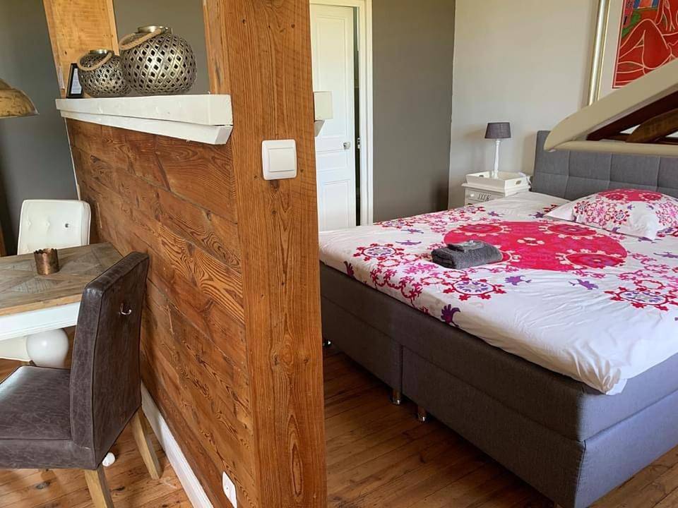 Triple Room with Private Bathroom in Pionsat, Puy-de-Dôme