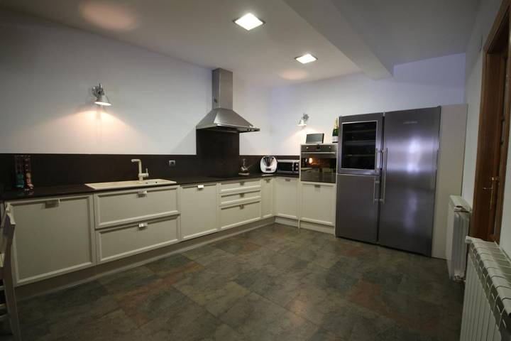 Casa rural para 9 personas, con jacuzzi y balcón en Los Cameros - 4