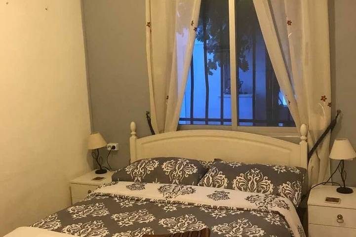 Friedliches Land Villa Sax Alicante. Umgeben von Olivenhainen und Obstbäumen. in Sax, Alicante Binnenland