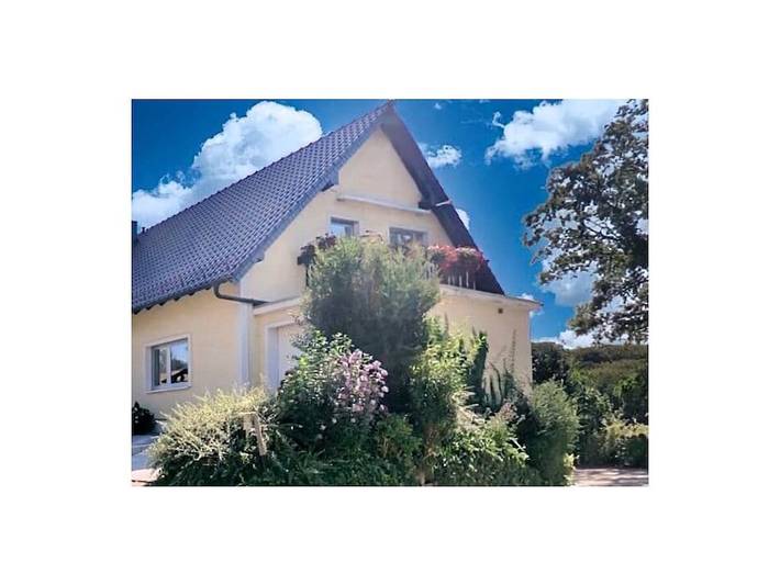 Ferienhaus für 3 Personen, mit Balkon/Terrasse und Terrasse sowie Garten in Bonn und Umgebung