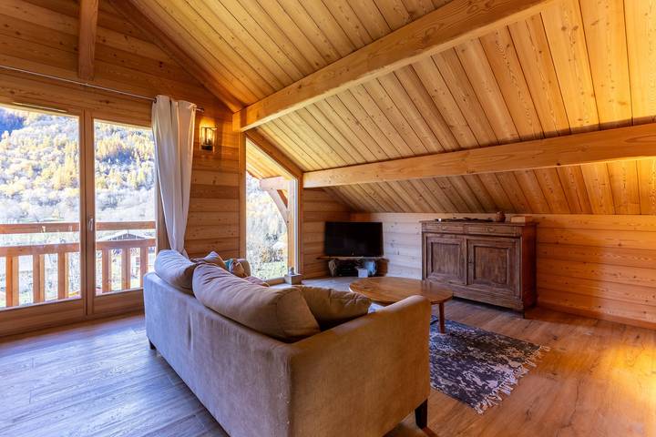 Ganze Wohnung, Chalet 'Le Chastel' mit Bergblick, gemeinsamer Terrasse und Wlan in Vallouise-Pelvoux, Nationalpark Écrins