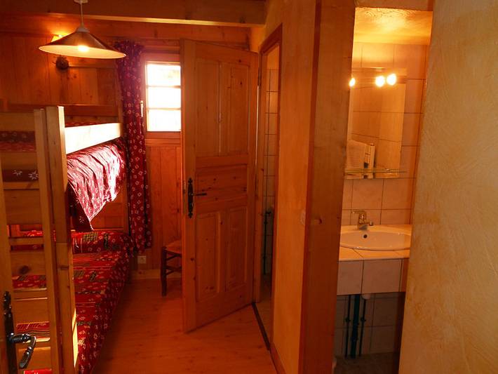 La Ferme Des Favrays - 8 personnes in Notre-Dame-de-Bellecombe, Albertville region