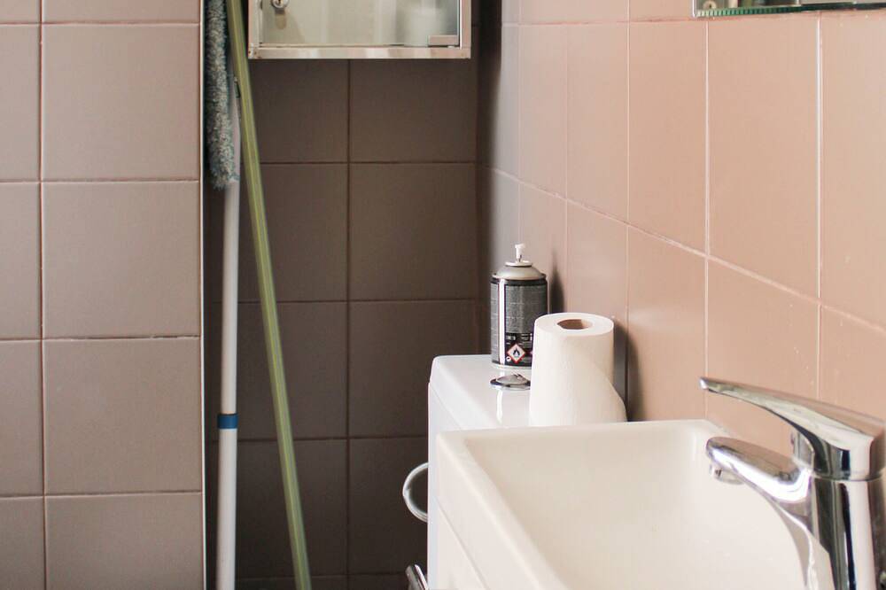 Appartement entier, Issy Porte de Versailles - Studio + Parking in Issy-les-Moulineaux, Hauts-de-Seine