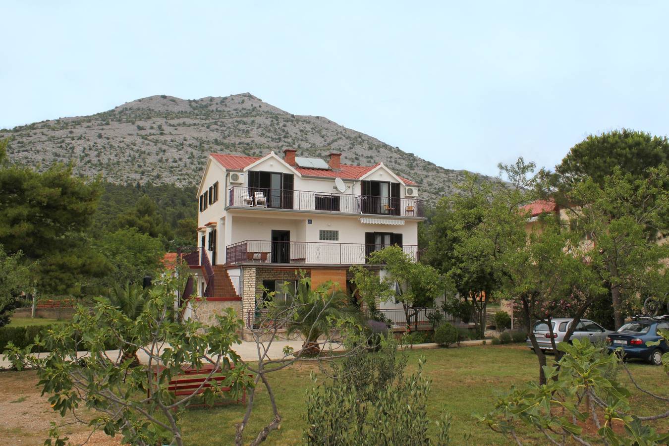 Ganze Wohnung, 2-Zimmer-Ferienwohnung mit Terrasse Starigrad, Paklenica A-6627-d in Starigrad Paklenica, Starigrad