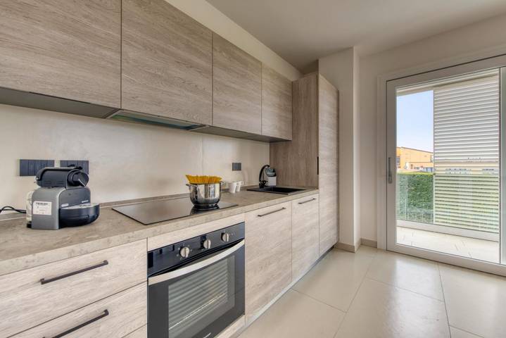 Apartamento entero, Apartamento de vacaciones para 4 personas con balcón/terraza in Lazise, Montañas Garda