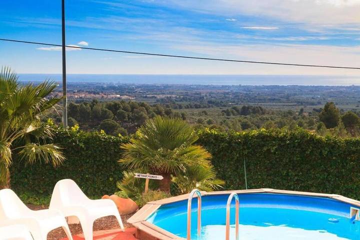 Chalet para 8 personas, con jardín además de vistas y piscina en Baix Camp - 2