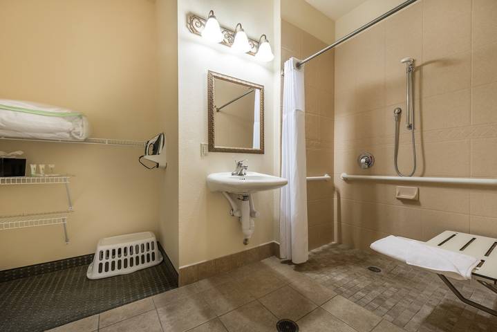 Entire studio, Staybridge Suites Gulf Shores in Mobile Bay