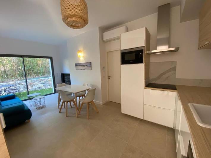 Gîte pour 4 personnes, avec terrasse dans Plage Coupereau