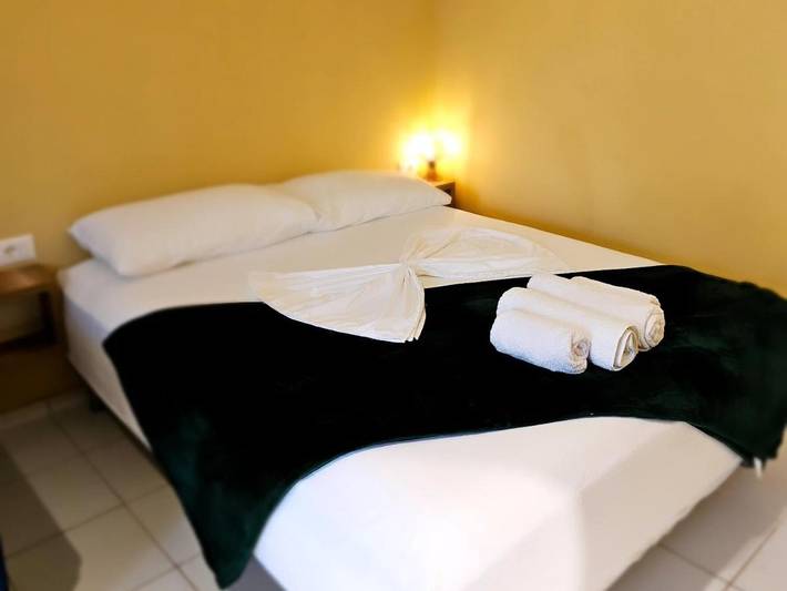 Gîte pour 4 personnes, avec terrasse et jardin dans Borsh - 2