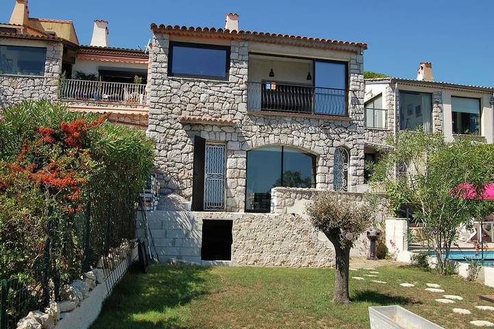 Appartement de vacances pour 6 personnes, avec Terrasse ainsi que Jardin et Piscine
