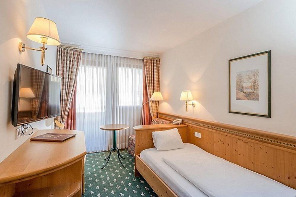 Einzelzimmer mit Dusche, Wc - Hotel Hanneshof in Dachsteingebirge, Filzmoos