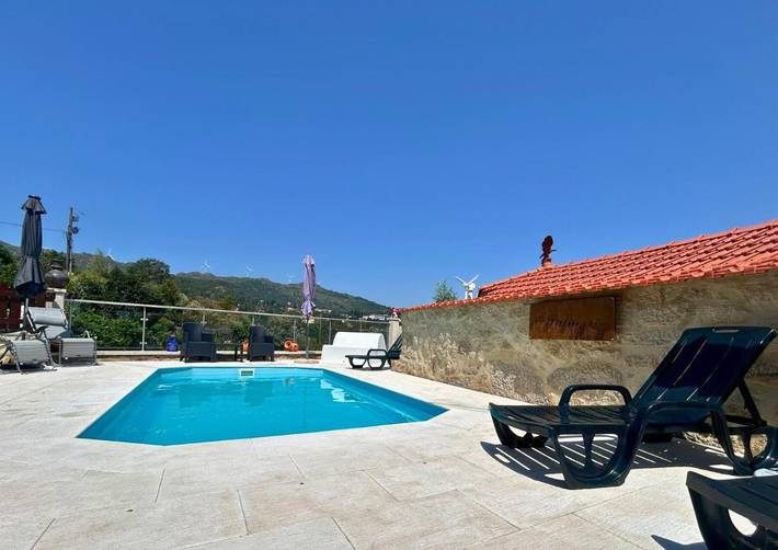 Parc de vacances pour 4 personnes, avec vue ainsi que terrasse et piscine, animaux acceptés dans Tondela - 3