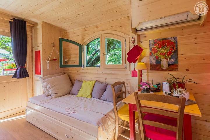 Location de vacances pour 2 personnes, avec balcon ainsi que jardin et piscine à Saint-Genix-sur-Guiers - 3