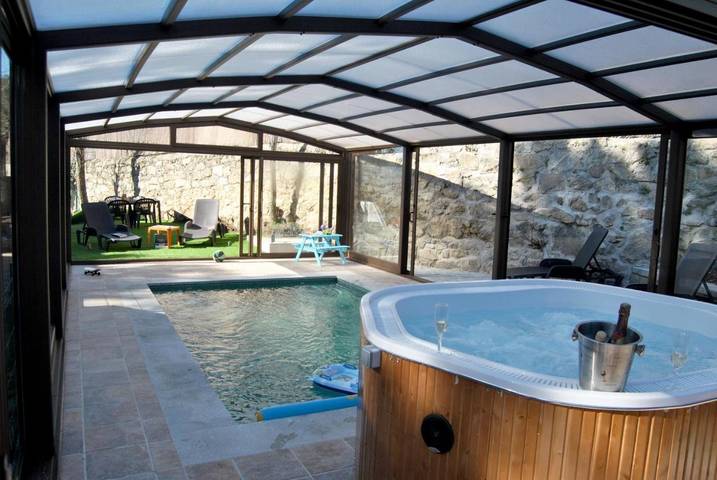 Chalet para 12 personas, con Balcón y Jacuzzi además de Terraza y Jardín en Provincia de Madrid