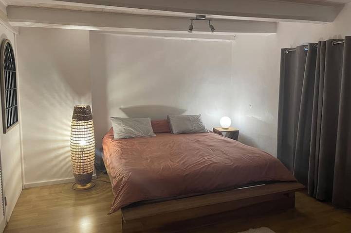 Location de vacances pour 8 personnes, avec jardin à Bourg-Lastic - 4