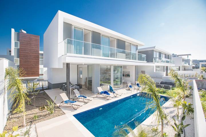 Villa for 8 personer, med Havblik og Balkon/Terrasse samt Have i Cypern