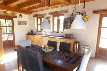 Gîte pour 6 personnes, avec jardin et balcon à Marnac