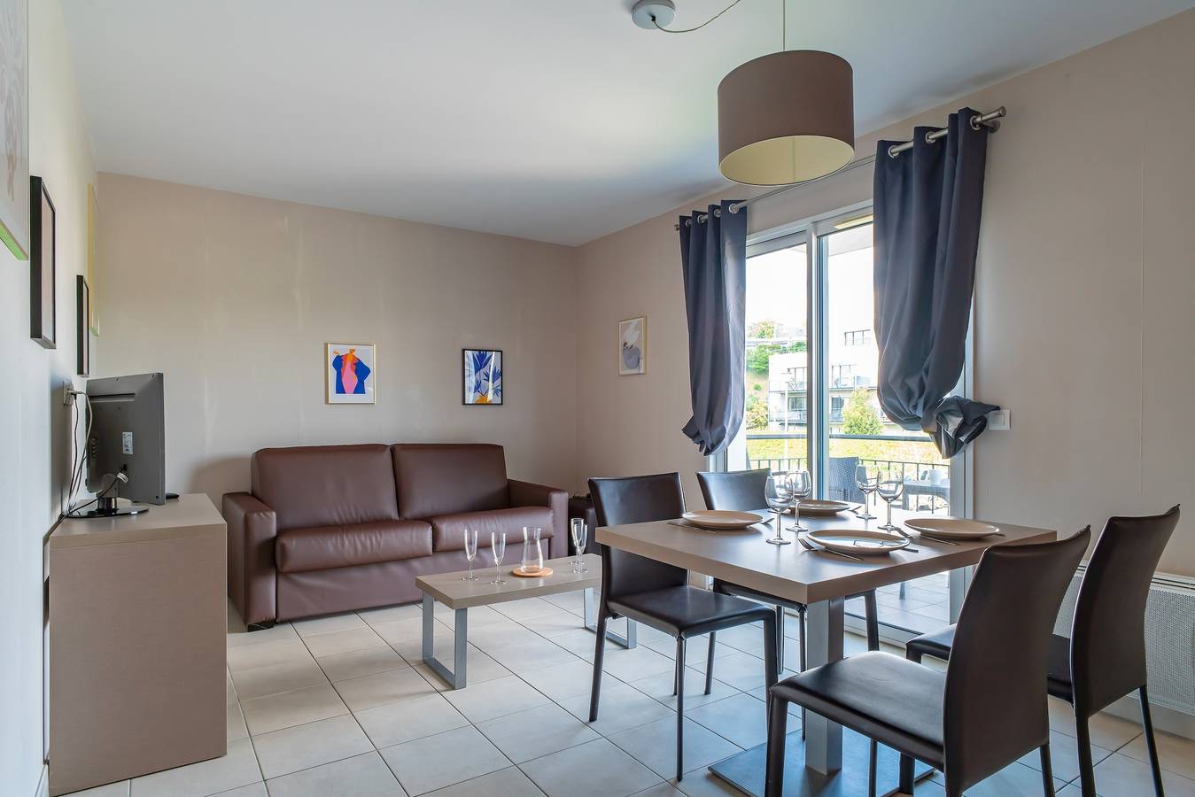 Apartamento entero, Les Thermes 511 - Appt proche plage avec piscine partagée in Concarneau, Region de Quimper