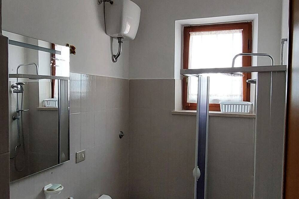 Tourist accommodation.A 7oo m exit A1 Magliano Sabina near Rome Viterbo Terni in Magliano Sabina, Rieti Provinz