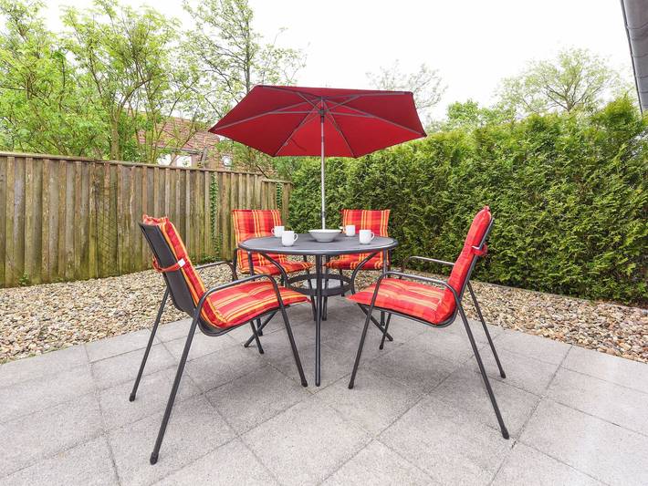 Ferienhaus für 7 Personen, mit Terrasse und Garten in Bensersiel