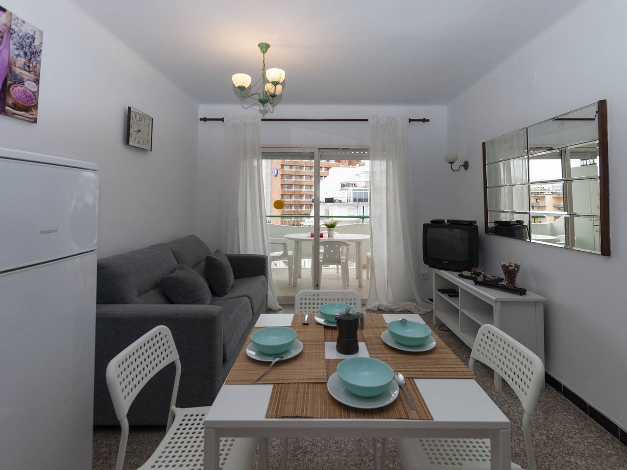 Geheel appartement, Vakantieappartement voor 6 personen met zwembad in Santa Margarida, Roses