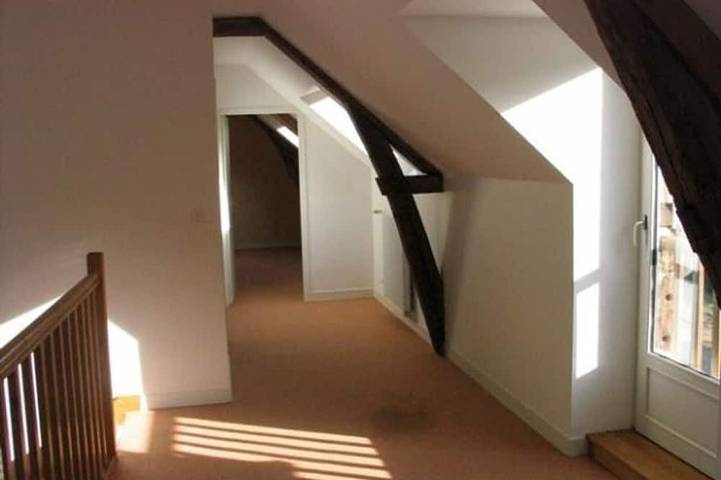 Gîte pour 8 personnes, avec jardin à La Bazoge - 4