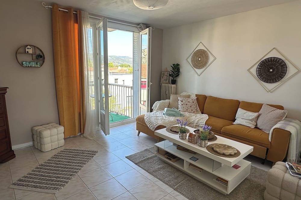 Appartement entier, 2 chambres • Balcon vue Crussol • Proche Valence in Guilherand-Granges, Région de Tournon-sur-Rhône