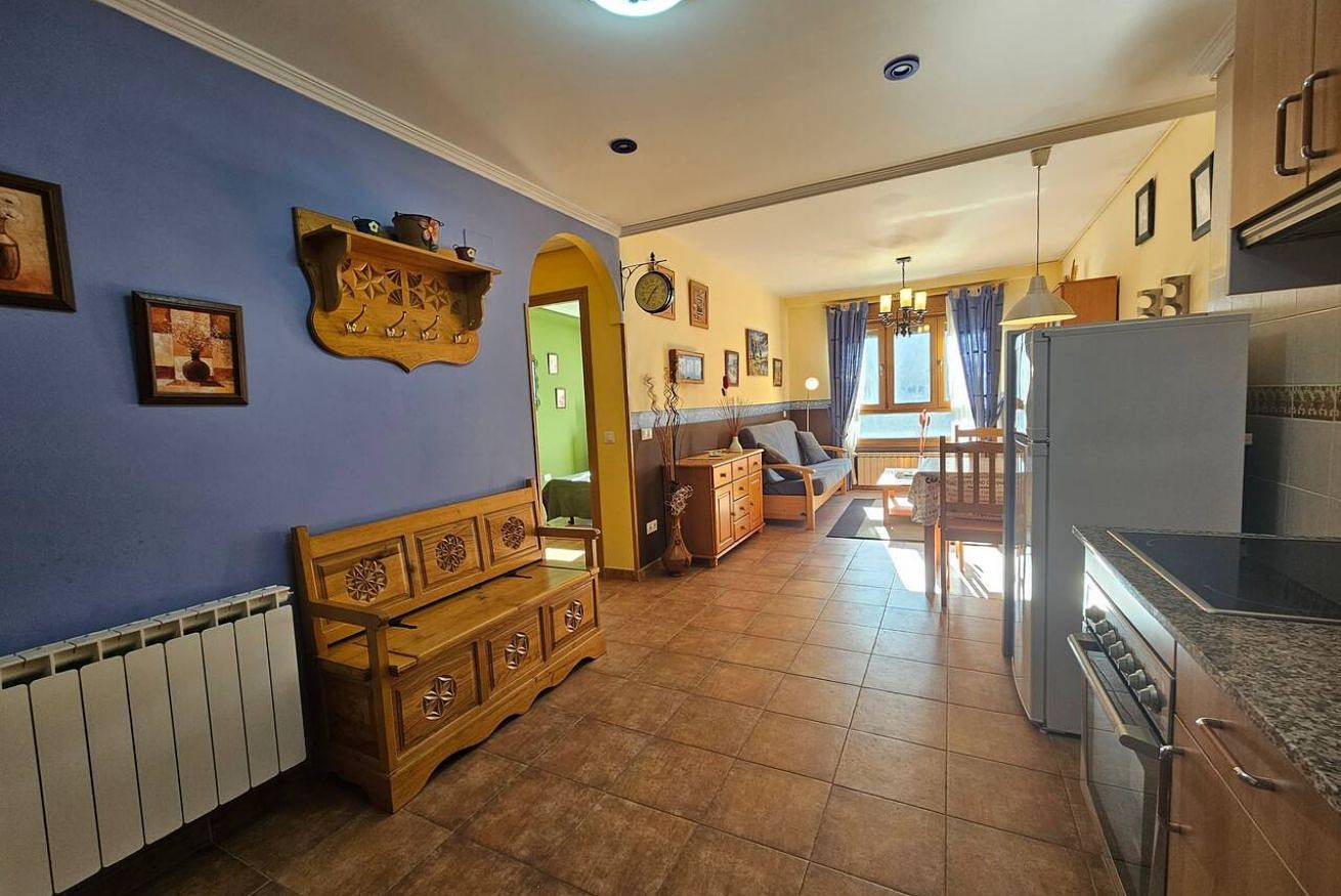Ganze Wohnung, 21A02 Charming apartment with garage in Felechosa, Aller