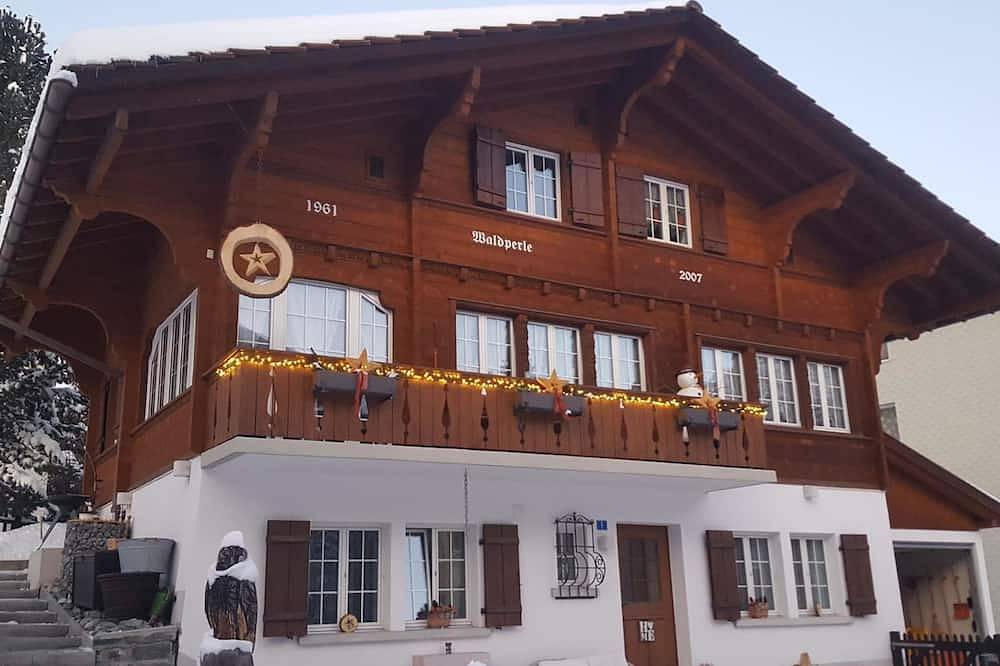 Ganze Wohnung, Chalet Waldperle Appartement/Fewo, Dusche, Wc, 2-Bettwohnung in Arosa, Plessur Alpen