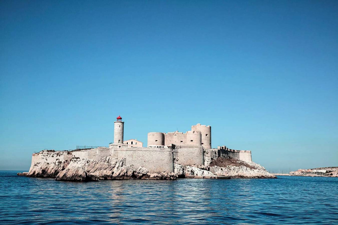 Mobil-home | Ultimate | 3 Ch. | 6/8 pers. | Terrasse surélevée | A/C | Tv in Carry-le-Rouet, Région d'Istres