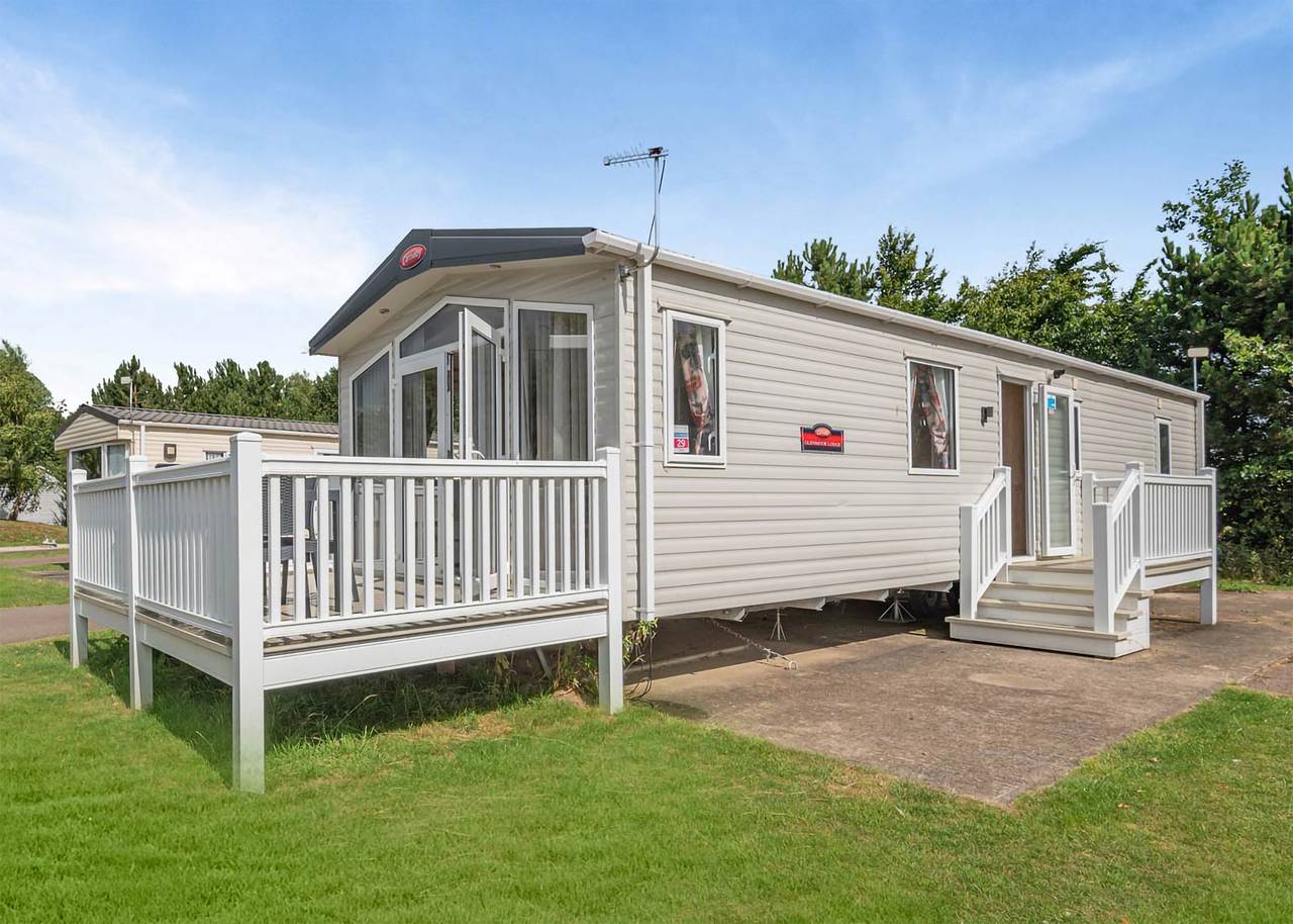 Gold Premium Caravan with parking & decking 4 in Skegness, Lincolnshire