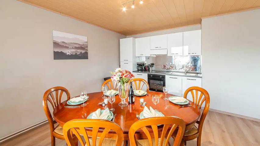 Location de vacances pour 7 personnes, avec jardin à Léglise - 3
