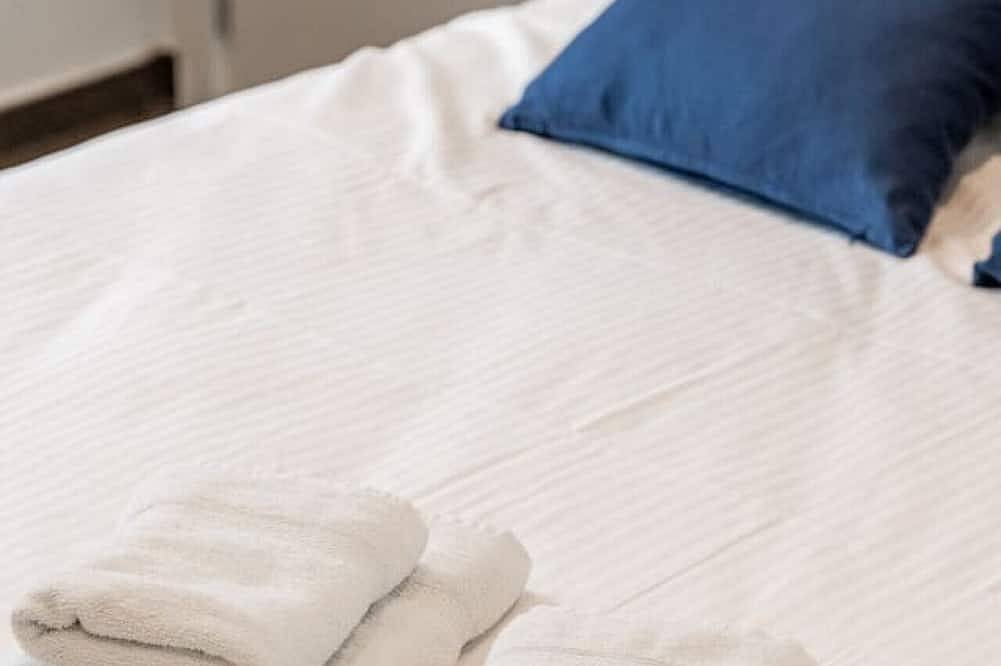 Appartamento intero, Elegant room with private bathroom near city center in Bruges, Provincia delle Fiandre Occidentali