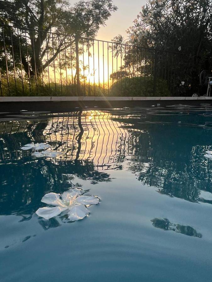 Villa pour 10 personnes, avec piscine ainsi que vue et jardin, animaux acceptés