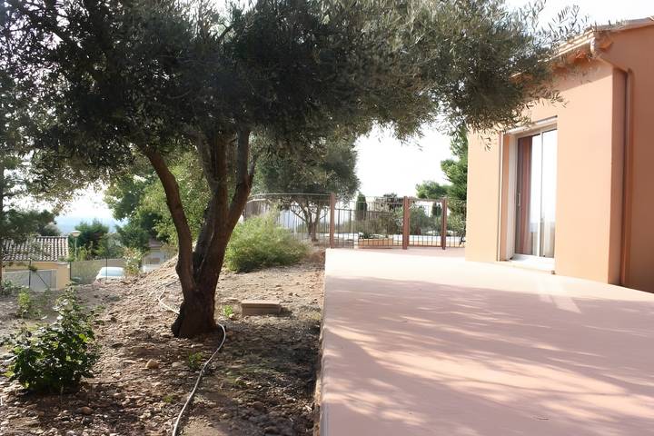 Location de vacances pour 6 personnes, avec jardin à Eyragues - 2