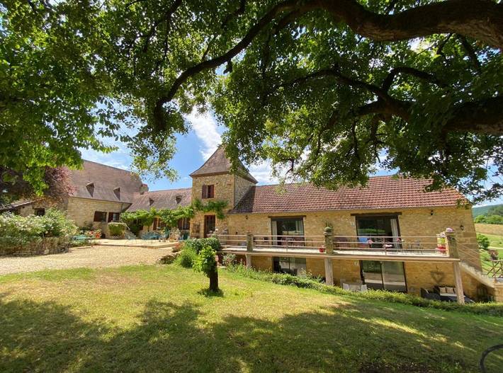 Gîte pour 5 personnes, avec jardin ainsi que piscine et terrasse