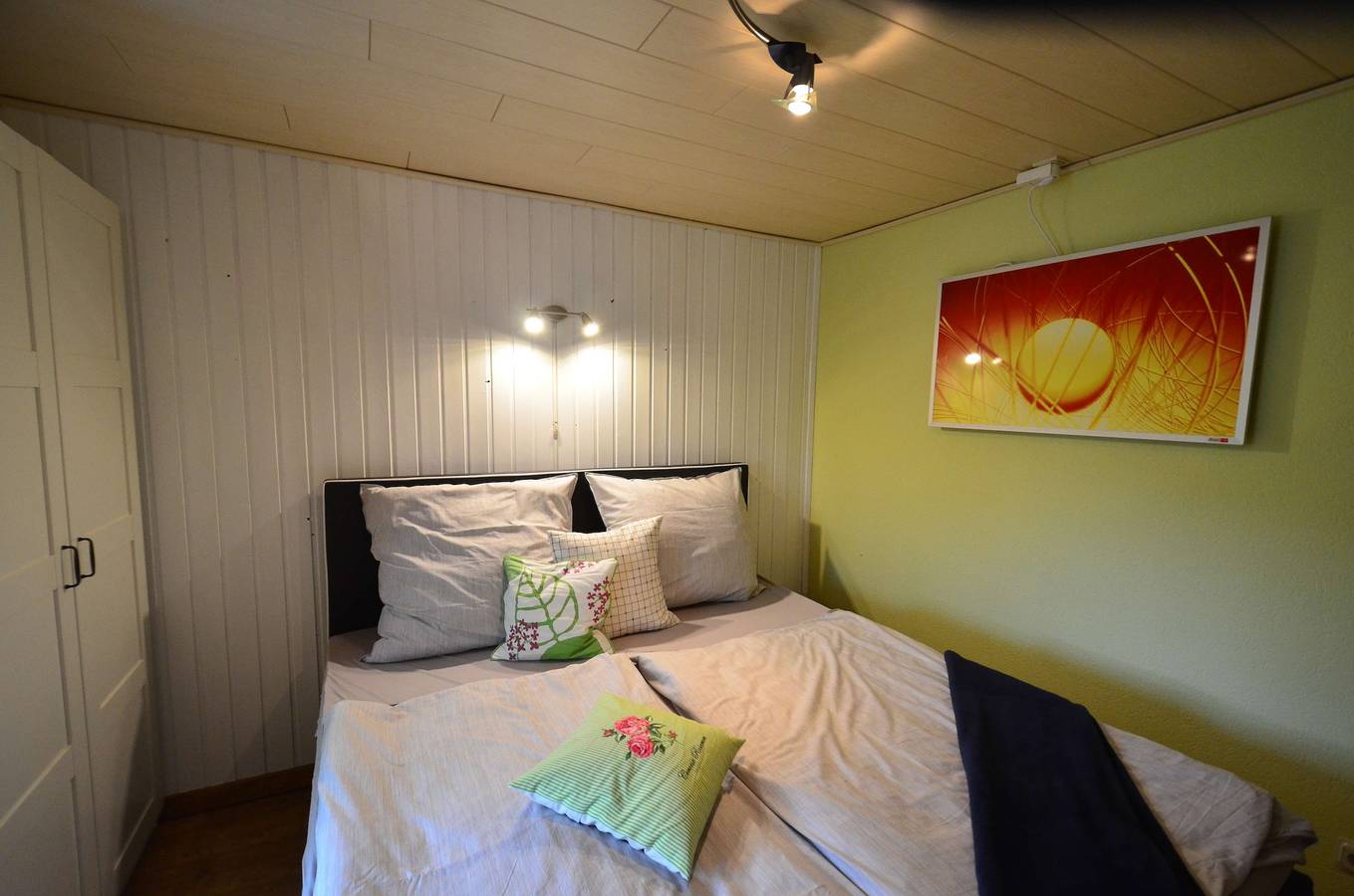 Holiday Home 'Heym' with Private Terrace and Private Garden in Suhl, Suhl region
