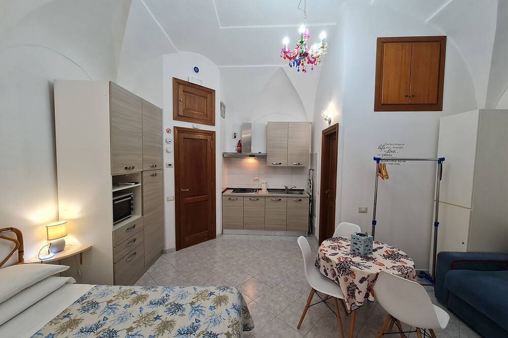 Apartamento entero, Studio Soleluna in the center of Gaeta near the beach Serapo in Gaeta, Provincia de Latina