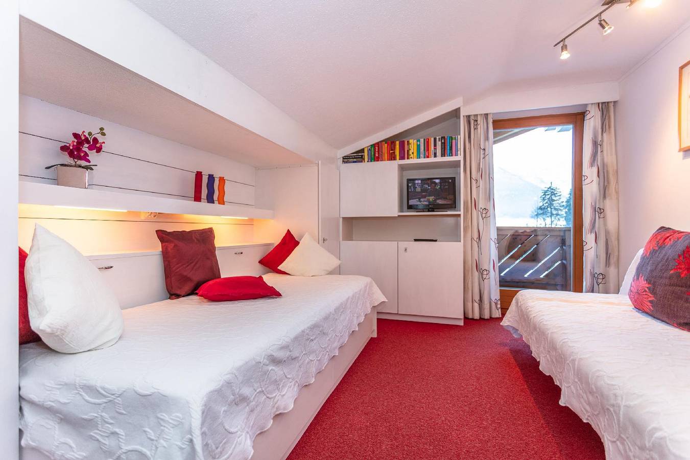 Ganze Ferienwohnung, Ferienwohnung für bis zu vier Personen mit Balkon in Walchsee, Kaiserwinkl