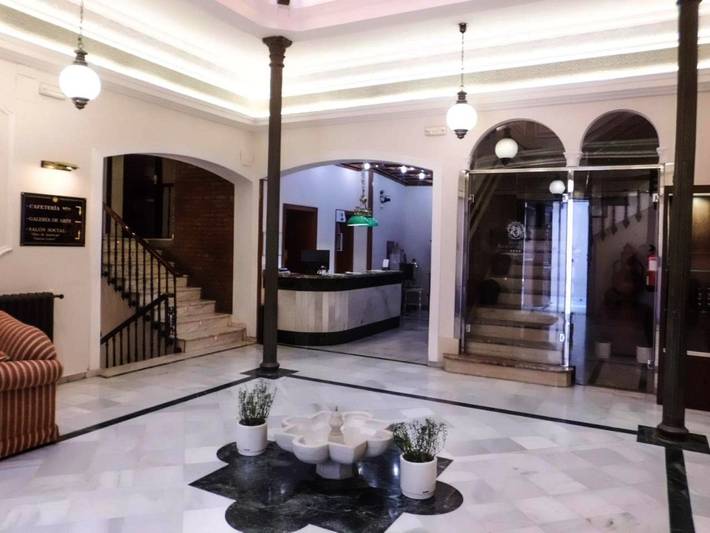 Hôtel pour 3 personnes, avec jacuzzi ainsi que sauna et terrasse à Guadix - 3