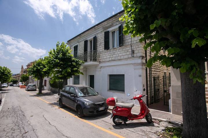 Ganze Wohnung, Ferienwohnung für 4 Personen mit Balkon/Terrasse in Numana, Riviera del Conero