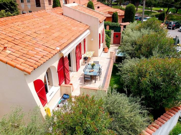 Villa pour 6 personnes, avec jacuzzi et jardin dans Cap d’Antibes - 2