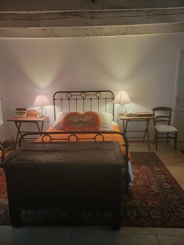 Location de vacances pour 2 personnes, avec jardin et balcon à Les Quatre-Routes-du-Lot