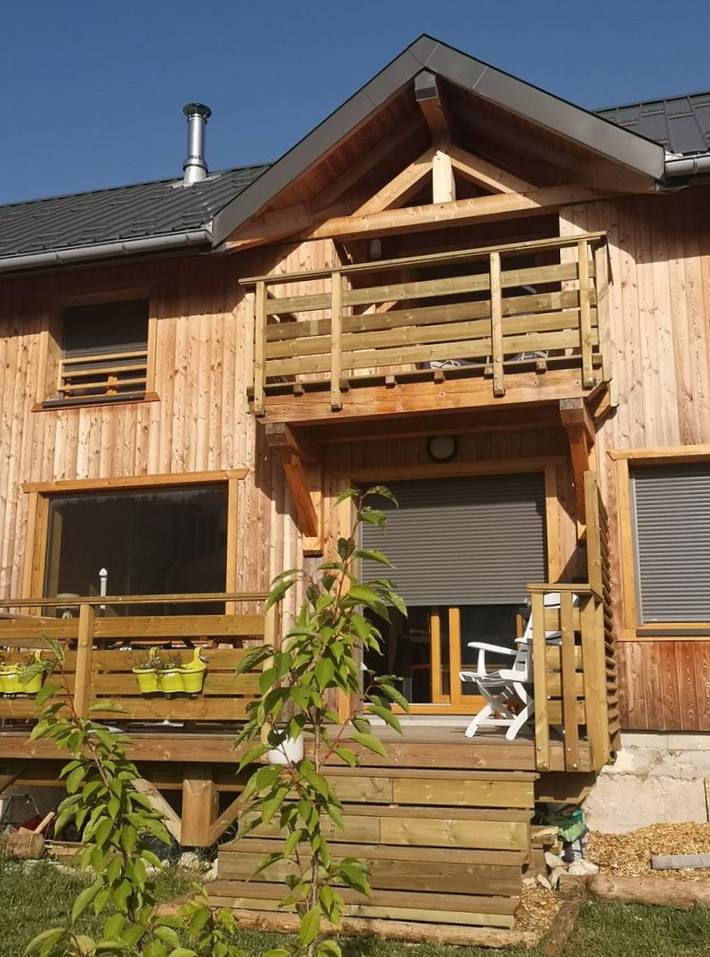 Gîte pour 6 personnes, avec jardin et balcon à Chapelle-des-Bois - 2