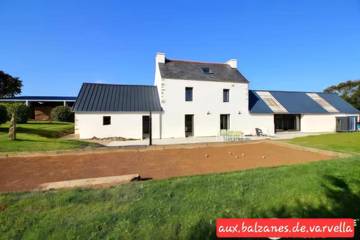 Location de vacances pour 8 personnes, avec jardin à Ploudaniel